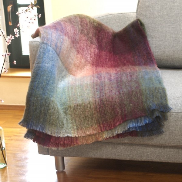 Irische Mohair Wohndecke RHUBARB von der Weberei JOHN HANLY & Co.