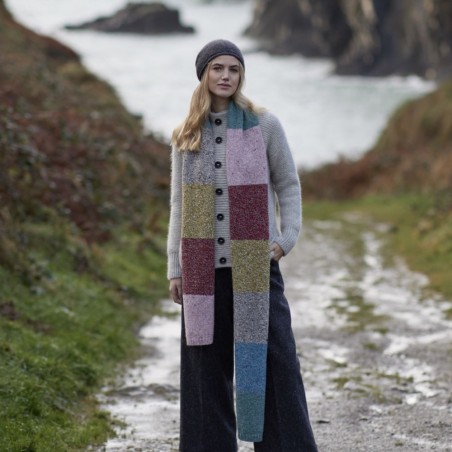 Eine wertvolle Strickjacke aus Baby-Alpaka und peruanischer Hochland-Schurwolle von FISHERMAN OUT OF IRELAND