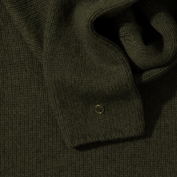 Rippenstrick-Pullover aus Kaschmir, Yak und Lammwolle von deutsch-nepalesischem Label NEYO.