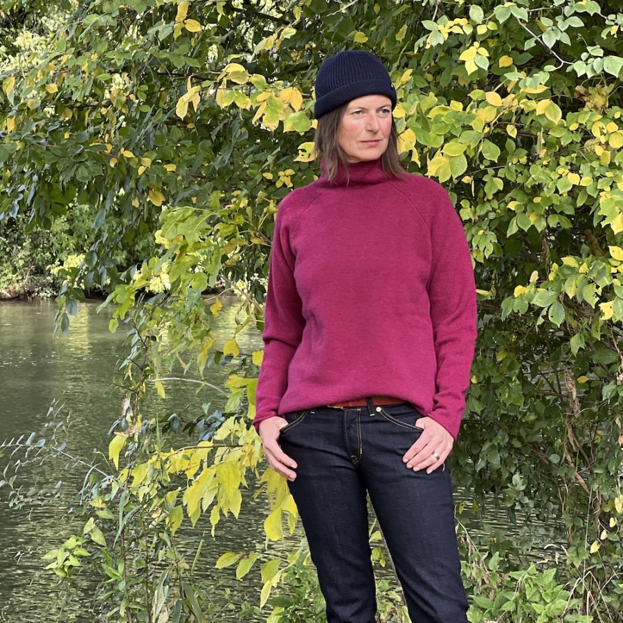 Corry E. rosehip, schottischer Shetland Lambswool Pullover von ERIBÉ.