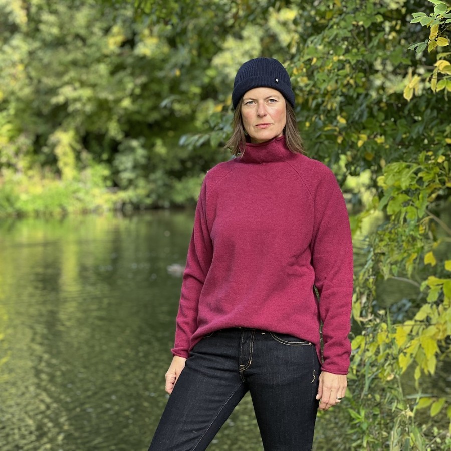 Corry E. rosehip, schottischer Shetland Lambswool Pullover von ERIBÉ.