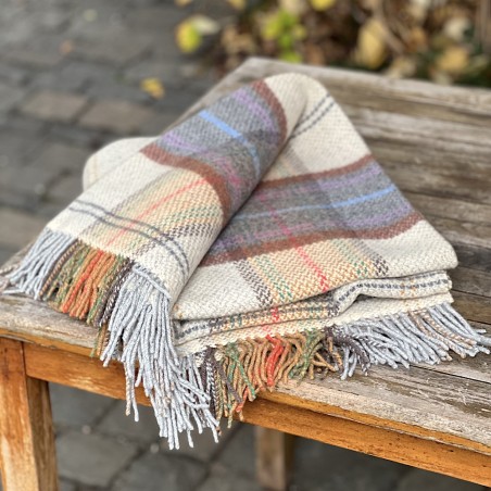 Weiche Merino-Kaschmir Wolldecke Neidin aus Irland von JOHN HANLY