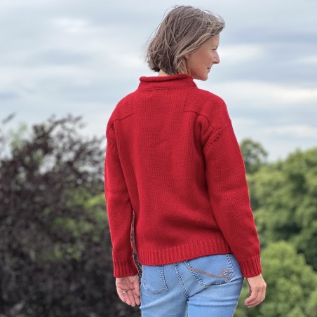 Lässiger Rollneck Wollpullover mit kleinem Stehkragen und Schulterdetails aus Merino und Kaschmir.