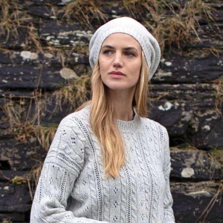 Leichter Aran Wollpullover mit flachem Zopfmuster von Fisherman out of Ireland