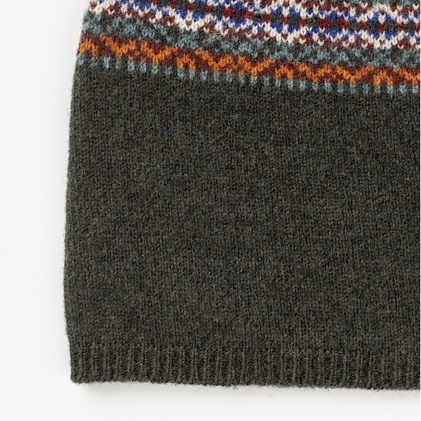 Alloa Beanie vom schottischen Label ERIBÉ. Farbe Blackthorne