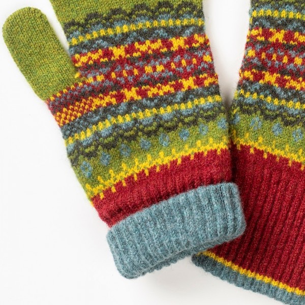 Strickhandschuhe mit Fair-Isle Muster vom schottischen Label Eribé.