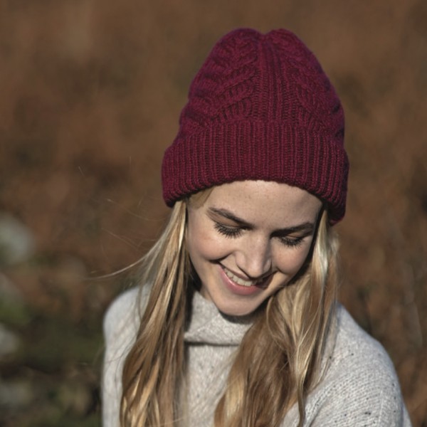 Cable Hat von Fisherman out of Ireland, Farbe: berry