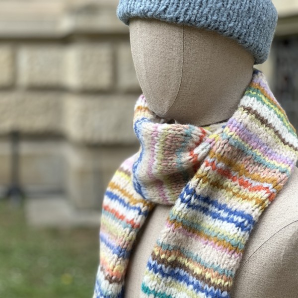 Handgestrickter, bunter Schal aus Alpaka von INTI Knitwear