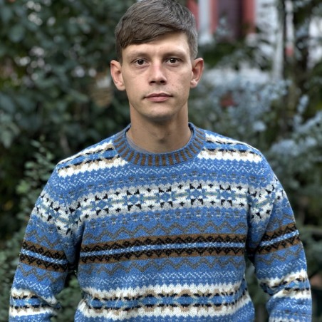 Brodie Sweater - Kurzer Shetland-Pullover zum Wohlfühlen, von ERIBÉ aus Schottland.