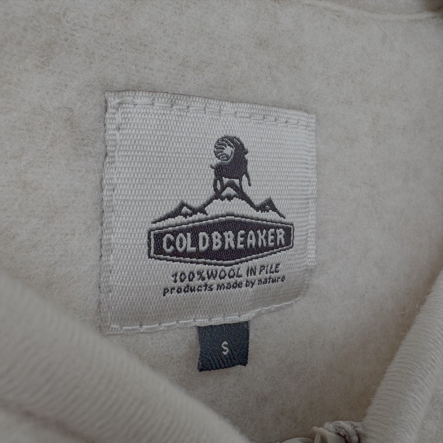 Sehr, sehr lässige Weste aus reiner Schafwolle von COLDBREAKER/YOKO WOOL aus Irland