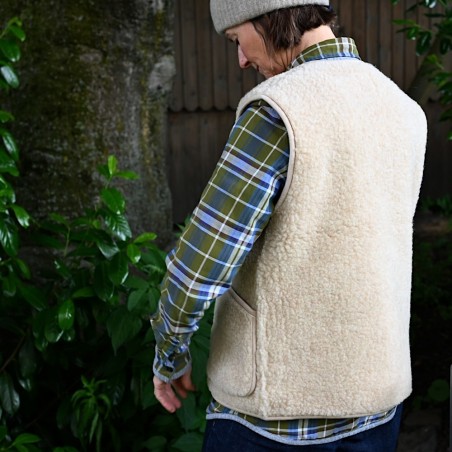 Sehr, sehr lässige Weste aus reiner Schafwolle von COLDBREAKER/YOKO WOOL aus Irland