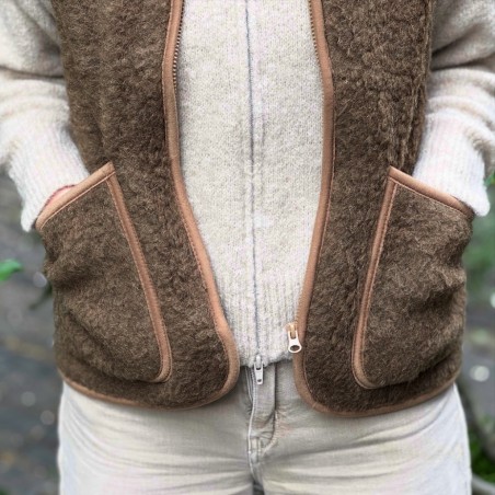 Sehr, sehr lässige Weste aus reiner Schafwolle von COLDBREAKER/YOKO WOOL aus Irland