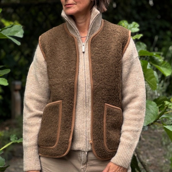 Sehr, sehr lässige Weste aus reiner Schafwolle von COLDBREAKER/YOKO WOOL aus Irland