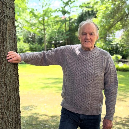 Nachhaltiger Aran Pullover aus reiner Geelong Schurwolle von Fisherman out of Ireland