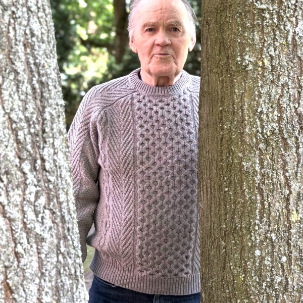 Nachhaltiger Aran Pullover aus reiner Geelong Schurwolle von Fisherman out of Ireland