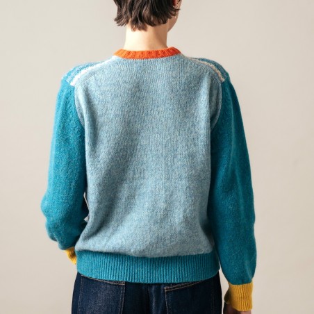 Westray Block Sweater, Farbe Strachan, von ERIBÉ Knitwear aus Schottland.
