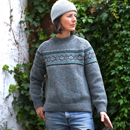 Kerniger Donegal Tweed Rundhalspullover mit Fairisle-Muster von FISHERMAN OUT OF IRELAND