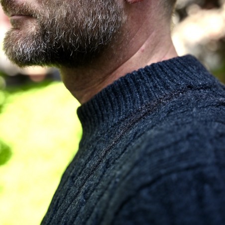 Eamon F., Merino-Kaschmir Pullover mit flachen Zopfmuster von Fisherman.
