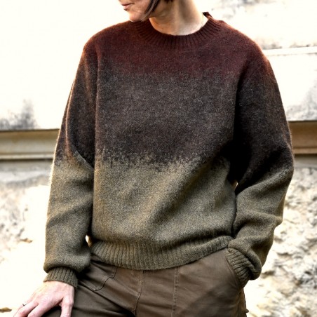 LYRA ist eine typischer JOHNNYLOVE Mohair-Pullover mit phänomenalem Farbverlauf