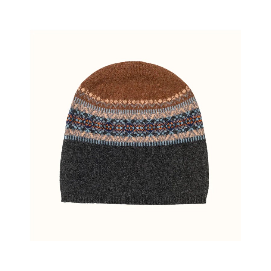 Alloa Beanie mit Fairisle-Muster vom schottischen Label ERIBÉ, Farbe Winter