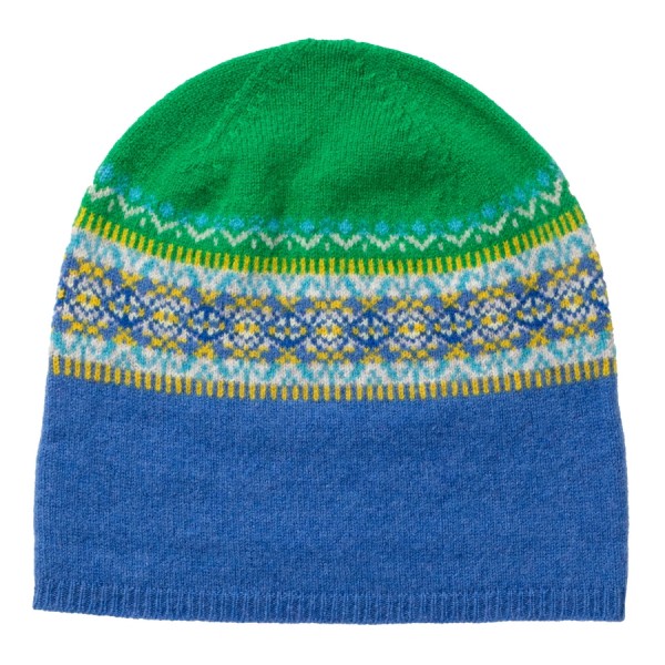 Alloa Beanie vom schottischen Label ERIBÉ. Farbe: luscious