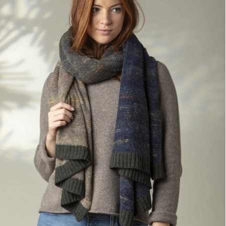 Wunderschön weiche und leichte Stola mit einem Hauch von luxuriösem Super-Kid-Mohair.