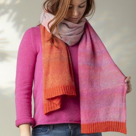 Wunderschön weiche und leichte Stola mit einem Hauch von luxuriösem Super-Kid-Mohair.