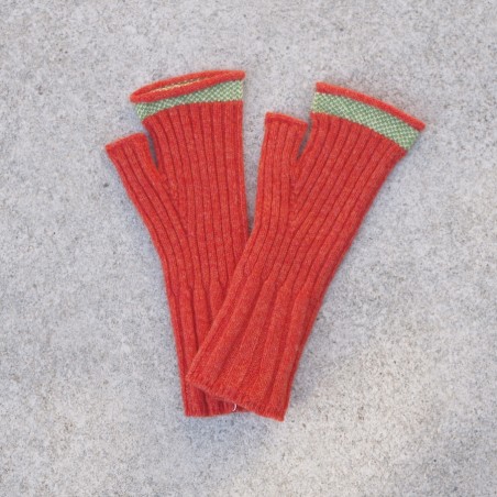 Handschuhe ohne Finger, Handstulpen in Orange von Eribé Knitwear aus Schottland