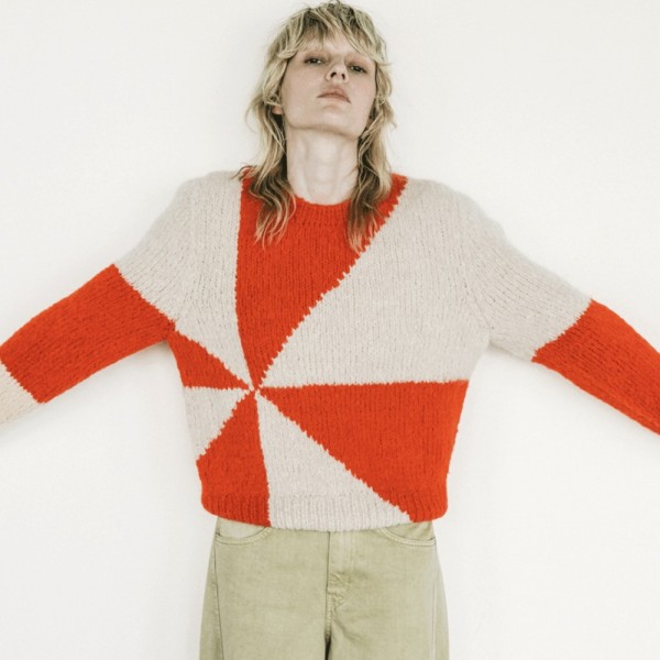 Handgestrickter Alpaka Pullover von INTI Knitwear.