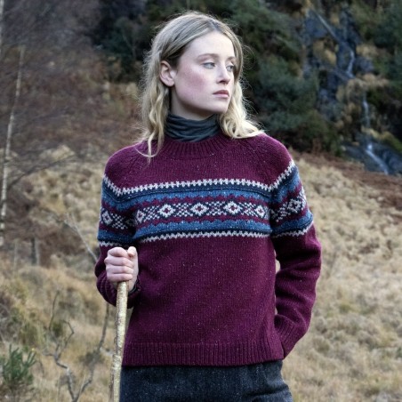 Kerniger Donegal Tweed Rundhalspullover mit Fairisle-Muster von FISHERMAN OUT OF IRELAND