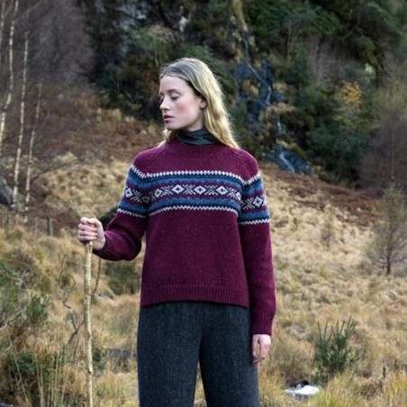 Kerniger Donegal Tweed Rundhalspullover mit Fairisle-Muster von FISHERMAN OUT OF IRELAND