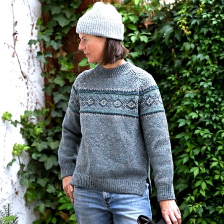 Kerniger Donegal Tweed Rundhalspullover mit Fairisle-Muster von FISHERMAN OUT OF IRELAND