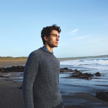 Donegal Raglan Wollpullover mit Rollbündchen von Fisherman out of Ireland. Mulesing Free, Made in Ireland.