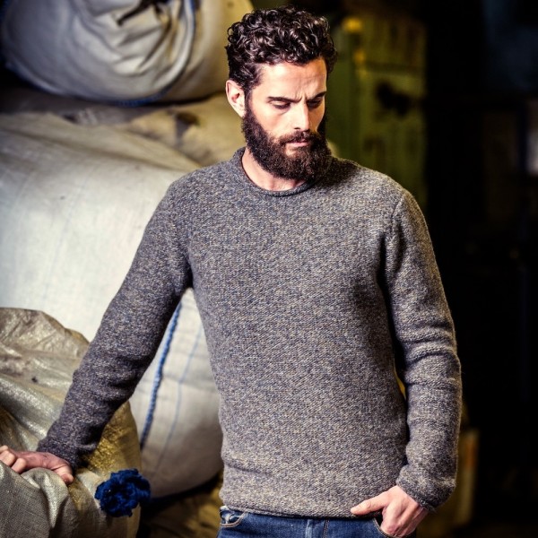 Sehr lässiger Herren-Wollpullover von FISHERMAN out of IRELAND aus weicher Merinowolle mit 5% Kaschmir veredelt