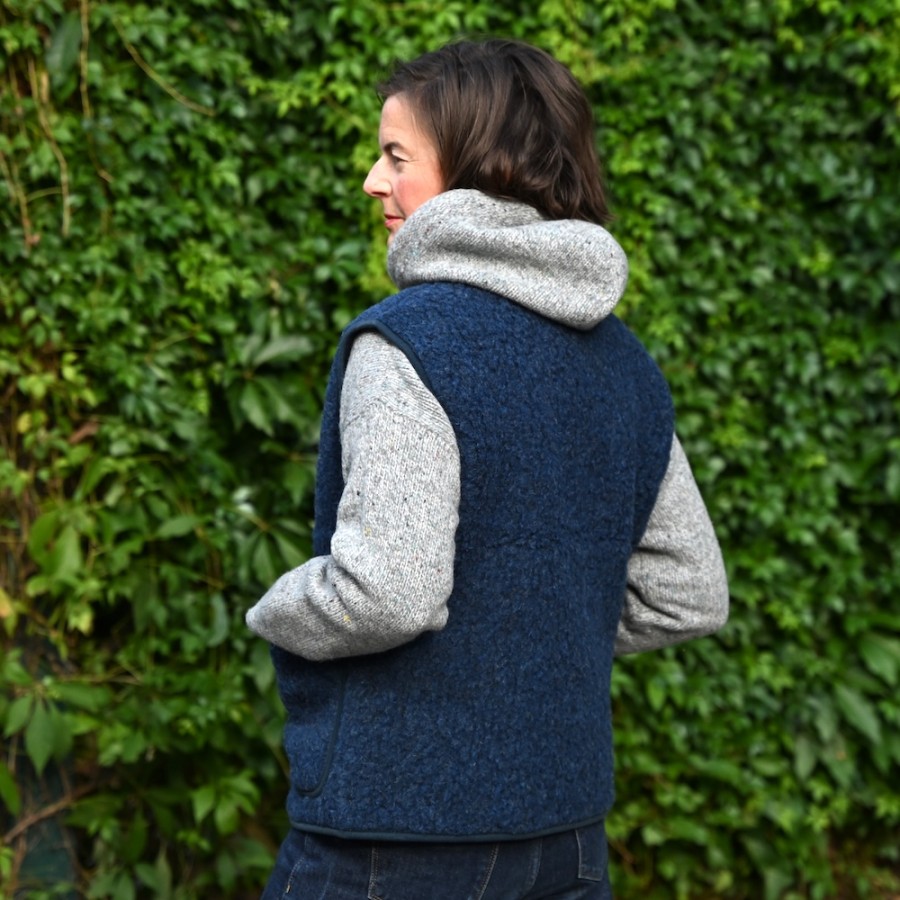 Sehr, sehr lässige Weste aus reiner Schafwolle von COLDBREAKER/YOKO WOOL aus Irland