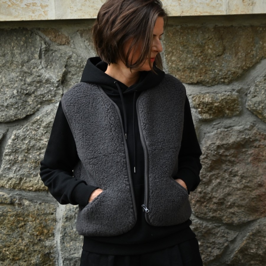 Sehr, sehr lässige Weste aus reiner Schafwolle von COLDBREAKER/YOKO WOOL aus Irland