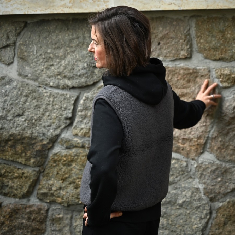 Sehr, sehr lässige Weste aus reiner Schafwolle von COLDBREAKER/YOKO WOOL aus Irland