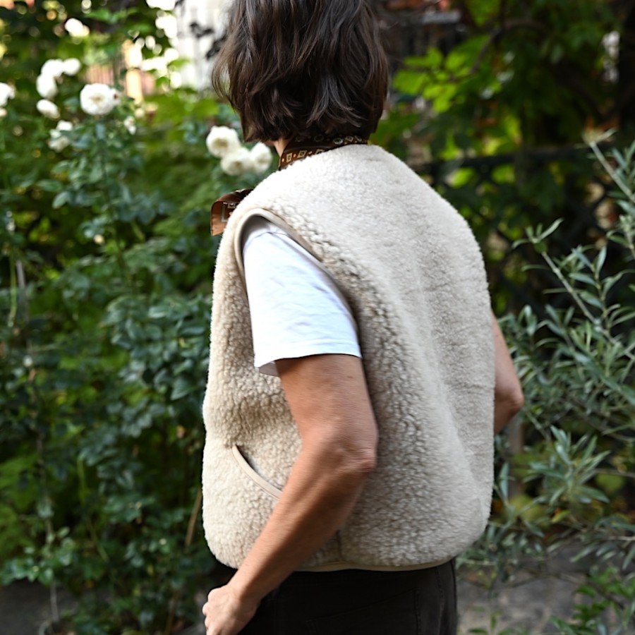 Sehr, sehr lässige Weste aus reiner Schafwolle von COLDBREAKER/YOKO WOOL aus Irland