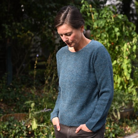 Isadora ist ein weicher, leichter Alpaka-Pullover vom bretonischen Label Les Racine du Ciel.
