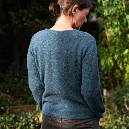 Isadora ist ein weicher, leichter Alpaka-Pullover vom bretonischen Label Les Racine du Ciel.